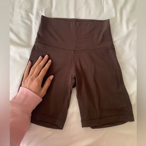 Aritzia TnaBUTTER Cheeky High-Rise 5” Short- Rich Mocha Brown